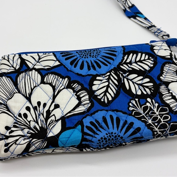 Vera Bradley Blue and Black Floral Clutch Wristlet Wallet - Picture 3 of 5